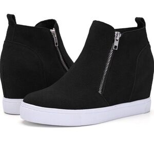 Steve Madden Black Suede Wedgies